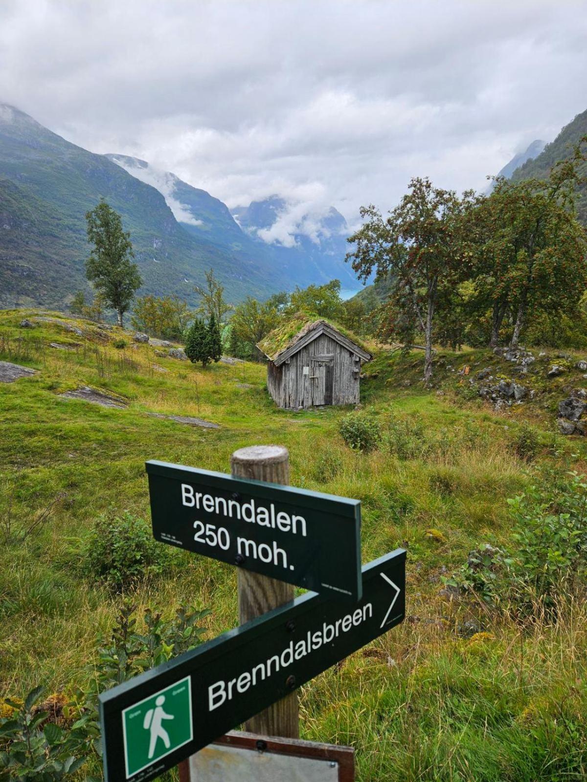 Villa Trollbu Aabrekk Gard Briksdalsbre Exterior foto